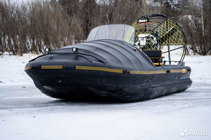 Аэролодка alligator 590 с бортовой оклейке