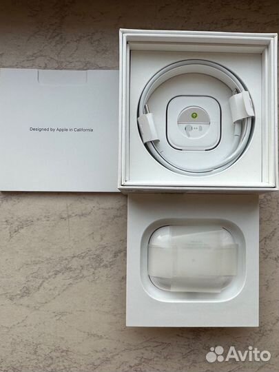 Apple AirPods Pro оригинал (Ростест)