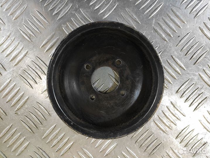 Шкив водяного насоса помпы Vito 1996-2003