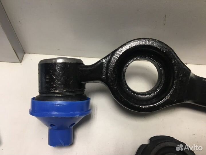 Рычаг передний правый Audi 100 C4 (1991-1994)