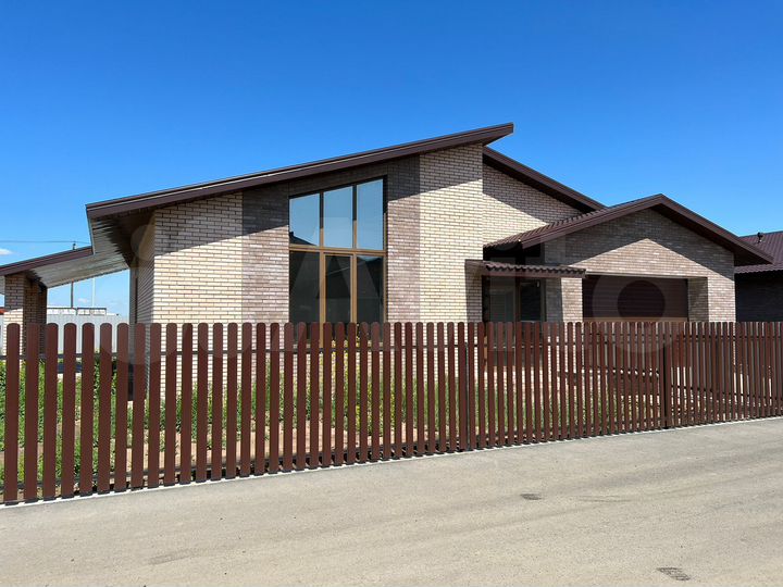 Дом 191 м² на участке 8 сот.