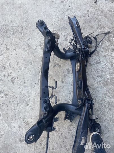 Задний подрамник на lexus is 250, is 350