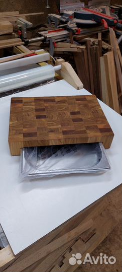 Торцевая разделочная доска с гастроемкостью