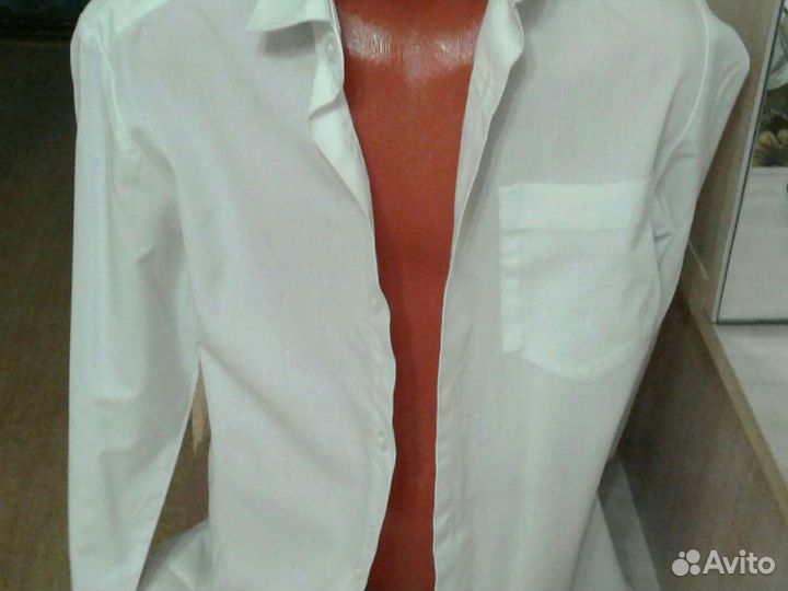 Рубашки шк белые и голубые длин и кор рук на 8-9л