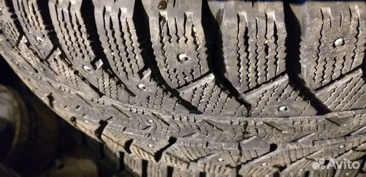 Bridgestone Ice Cruiser 7000 215/60 R17