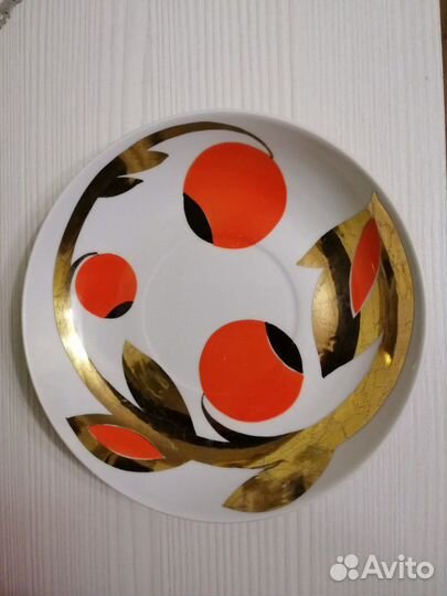 Тарелки, блюдце