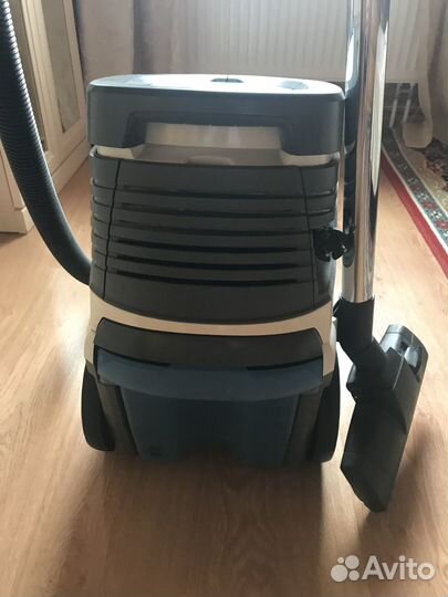 Пылесос Karcher DS 5600 Mediclean