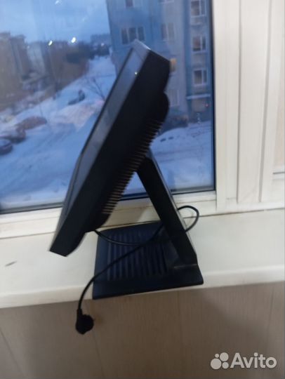 Монитор LG flatron L1710S