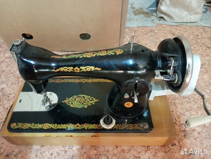 Швейная машина подольск ручная