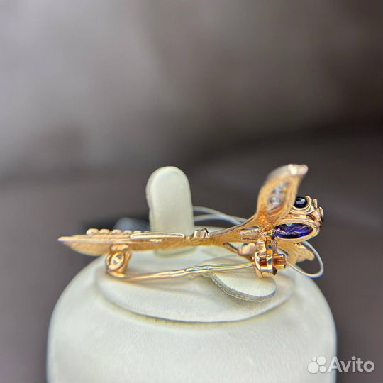 Золотая брошь булавка 585 с сапфиром золото