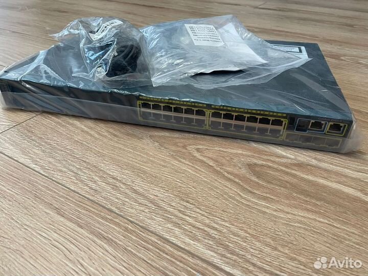 Сетевой коммутатор Cisco Catalyst WS-C2960S-24TS-L