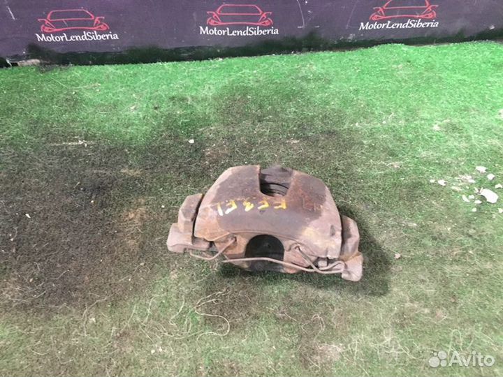 Суппорт передний левый Ford Focus CB8 iqdc 2017