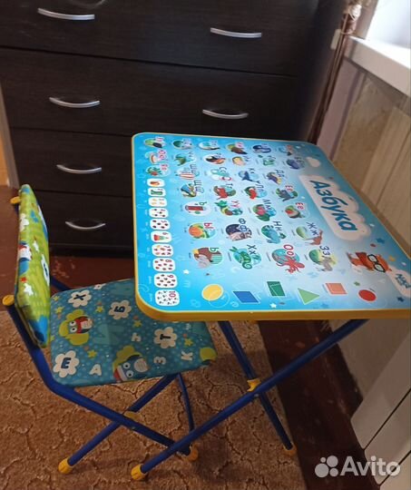 Детский стол и стул