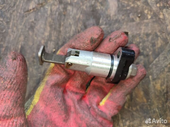 Z750 04-06 натяжитель цепи грм