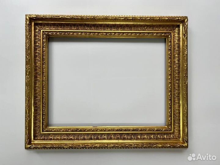 Рама деревянная в золоте 46*45см