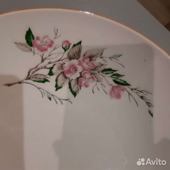 Новый набор тарелок 12 шт с салатником и блюдом