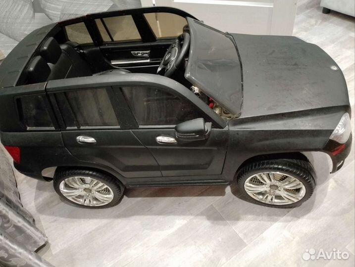 Детский электромобиль