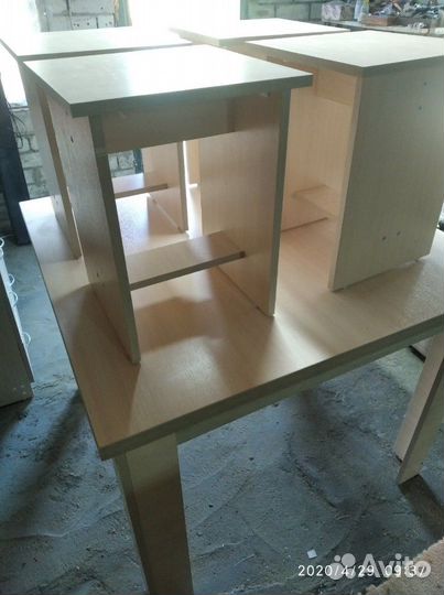 Стол обеденный