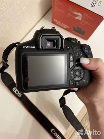 Фотоаппарат Canon 2000D kit