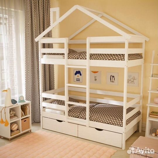 Двухъярусная кровать - домик из массива березы
