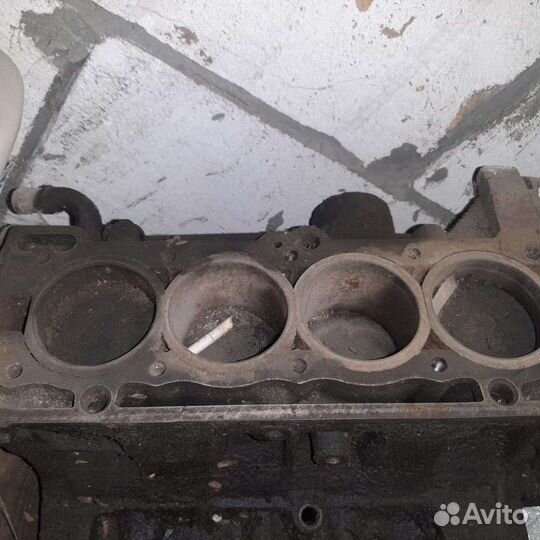 Блок двигателя рено