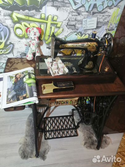 Швейная машина Singer