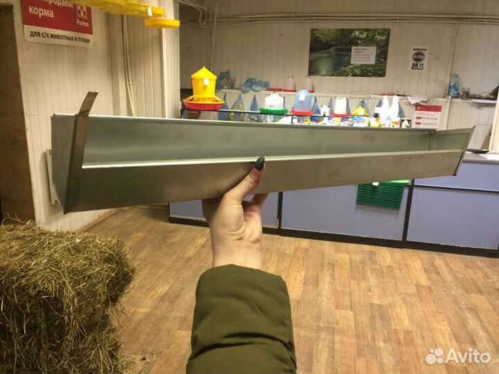 Кормушка навесная для птиц/перепелов