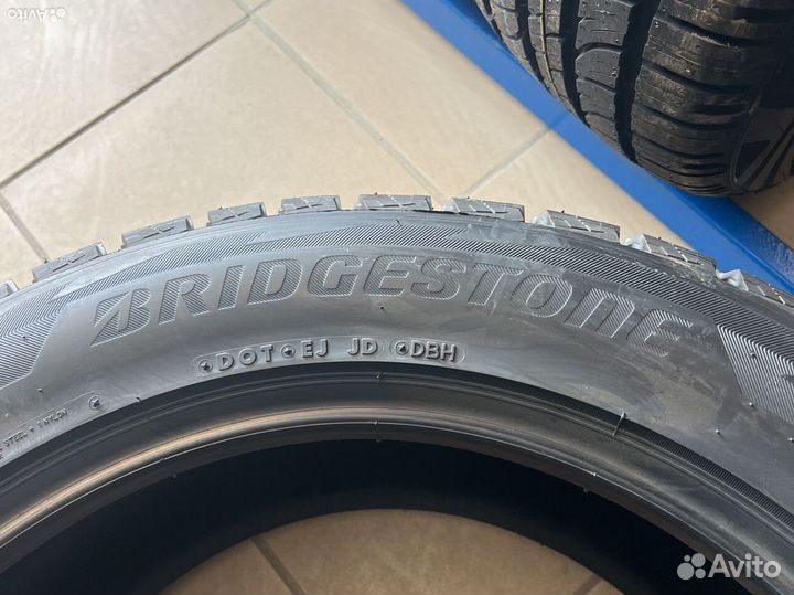 Bridgestone Blizzak DM-V2 285/50 R20 112T