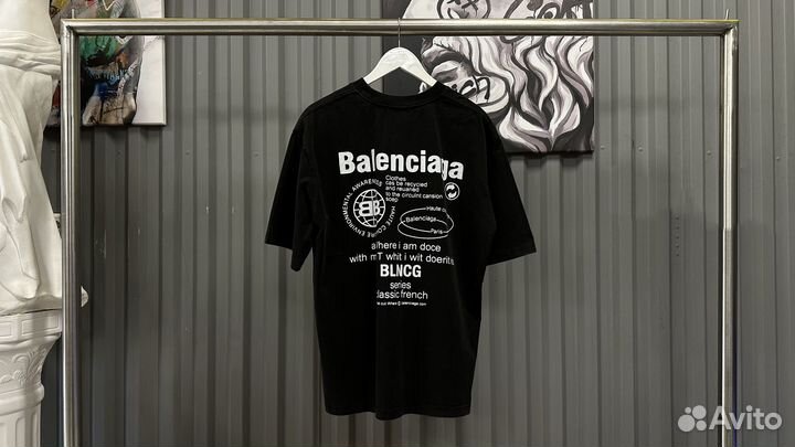 Футболка balenciaga