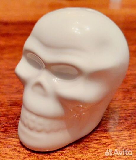 Солонка и перечница в виде черепов