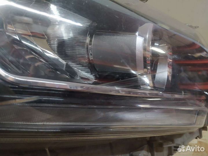 Фара передняя правая, Toyota Land Cruiser Prado 150 2018