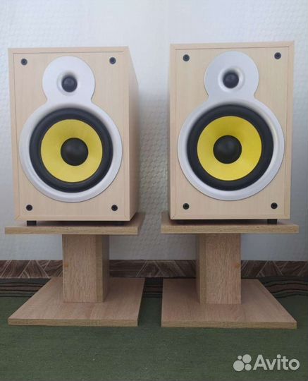 Стойки для полочной акустики