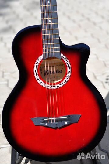 Гитара акустика с вырезом