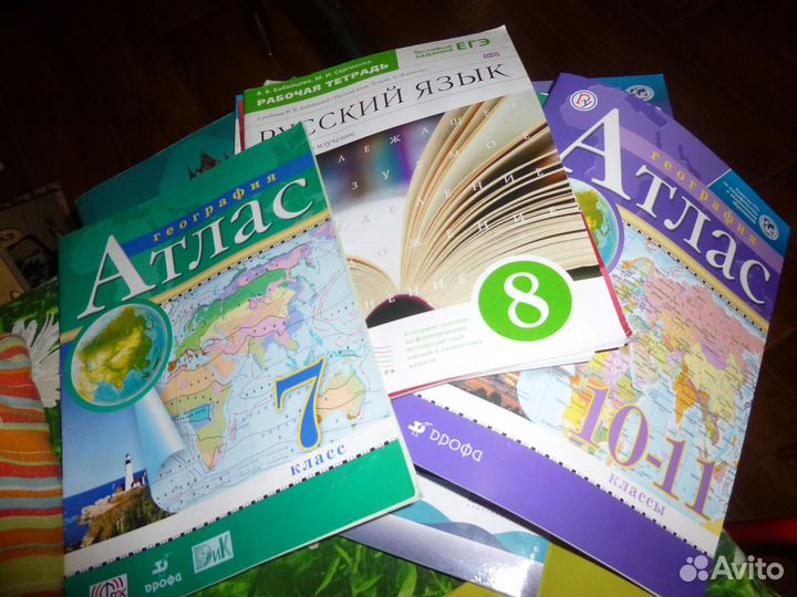 Учебники и рабочие тетради в школу по