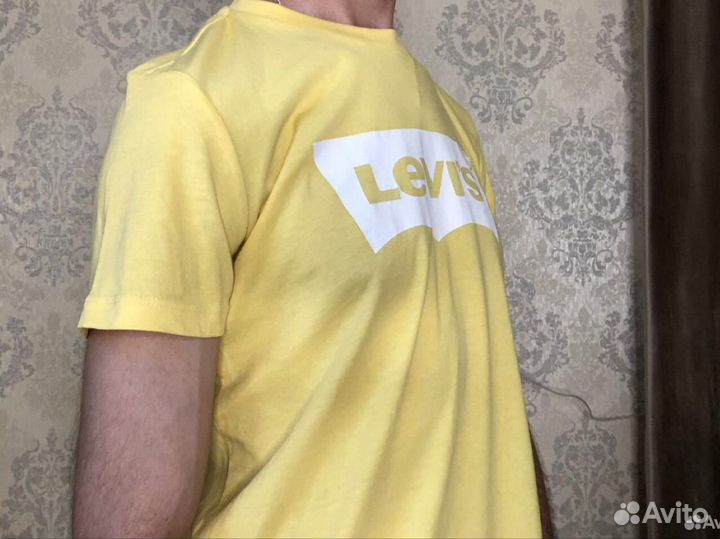 Мужская футболка levis S (оригинал)