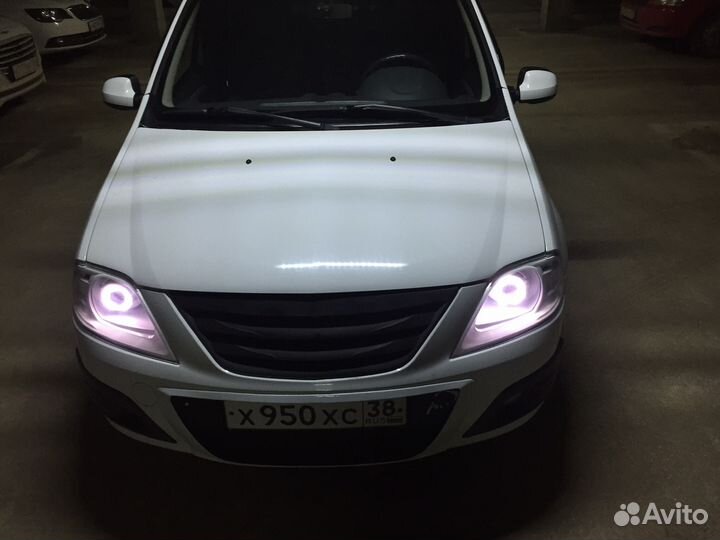 Фары на LADA Largus