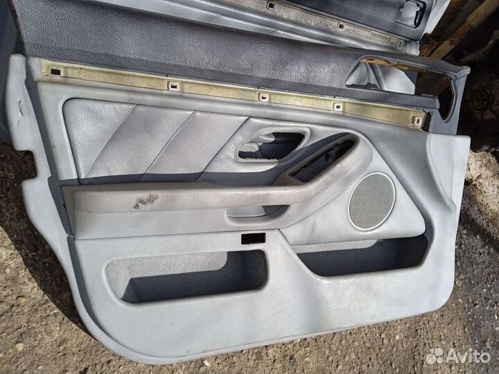 Бмв е39 дверные обшивки серая кожа