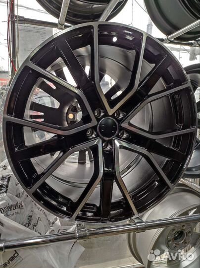 Диски на audi Q8 R22 5x112new