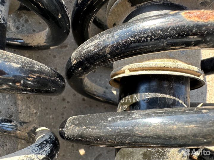 Передние стойки в сборе SsangYong Actyon Sports