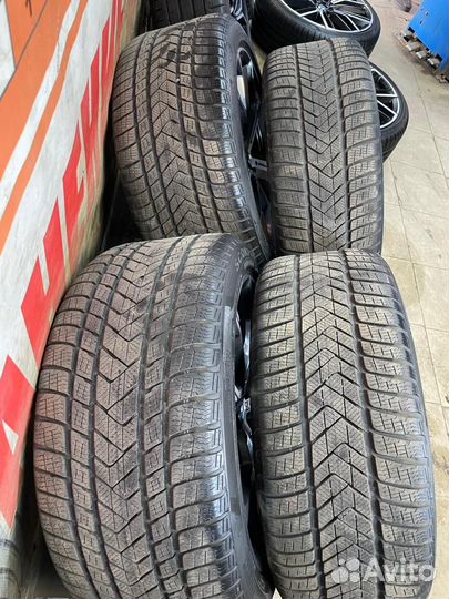 R21 Pirelli Scorpion Winter RFT 315/35, PCD 5x112 DIA 66.6