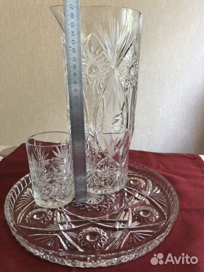 Хрустальный кувшин с подносом и стаканом