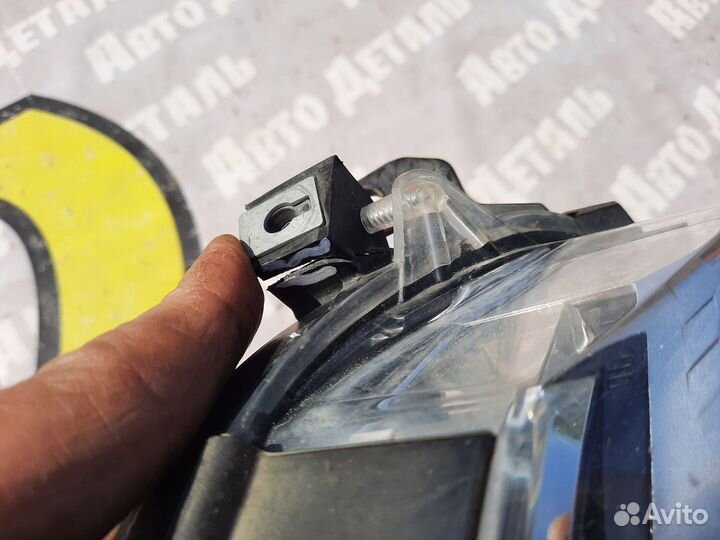 Фара правая Toyota Rav 4 Тойота Рав 4 2015-2018