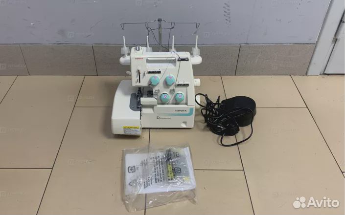 Оверлок Toyota SL354