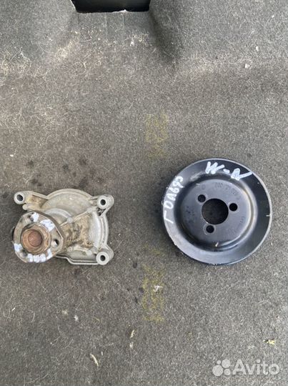 Помпа, шкив Volkswagen Golf