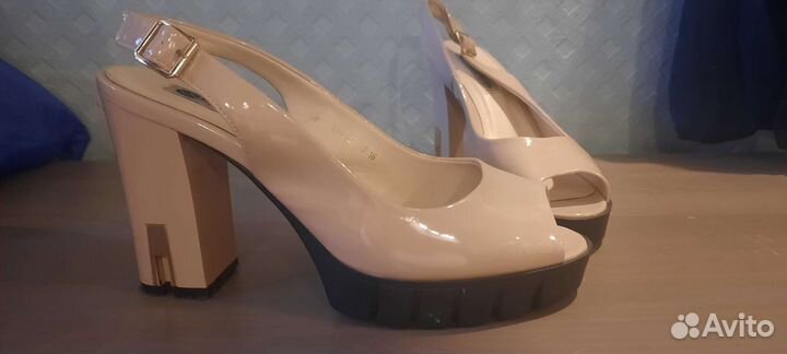 Босоножки женские 37 размер бежевые