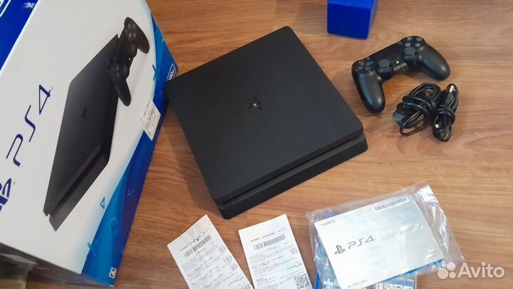 Sony PS4 slim 