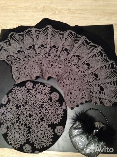 Берет и манишка