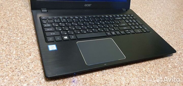 Acer travelmate p259 i5-7200u/8GB/ssd240