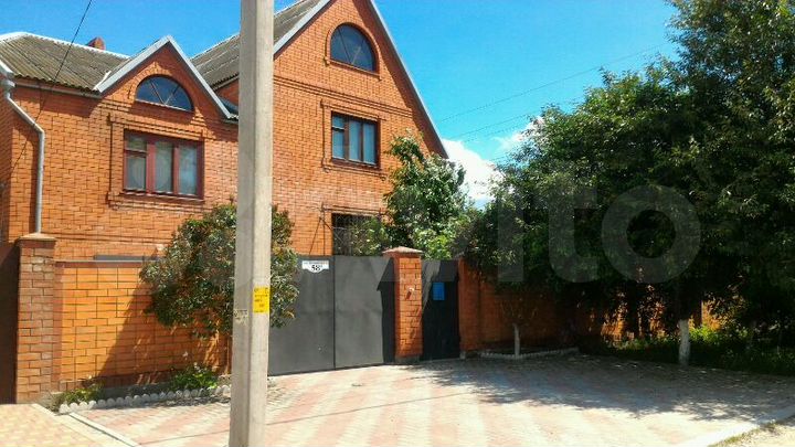 Дом 406 м² на участке 5 сот.