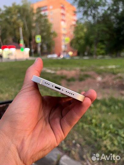 iPhone 14, 128 ГБ